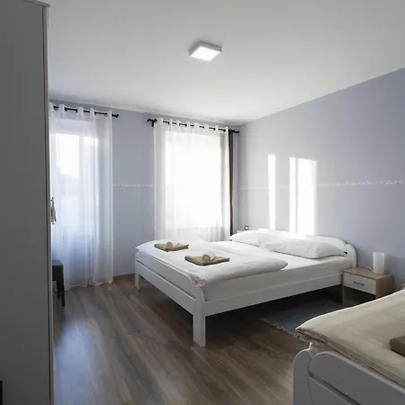 Kancler Apartment *