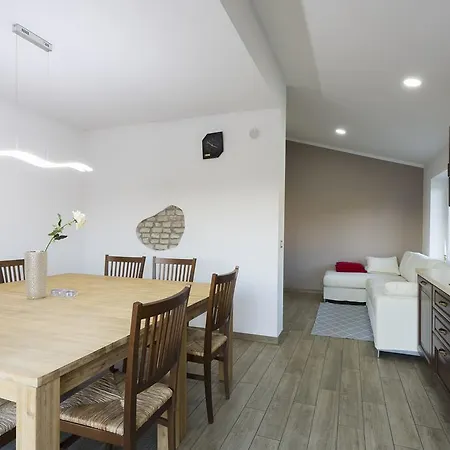 Kancler Apartmán *